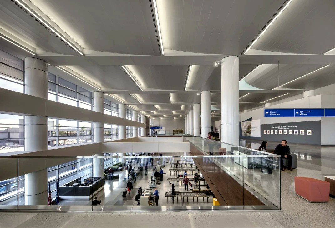 PHX Terminal 3